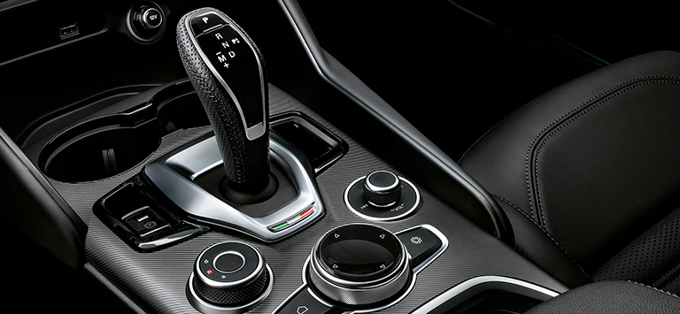 Alfa Romeo Giulia - Unutrašnjost - Središnja konzola