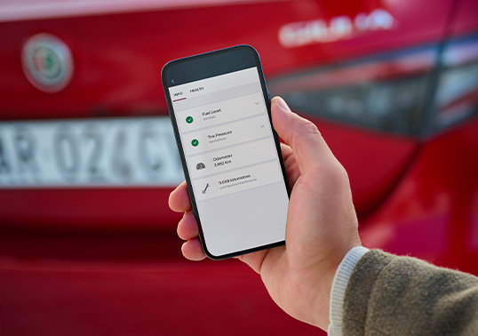 Alfa Romeo Giulia - App e Tecnologia