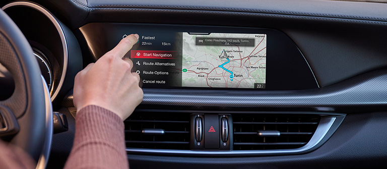 Alfa Romeo Stelvio - MY23 - Unutrašnjost - Višedodirni ekran