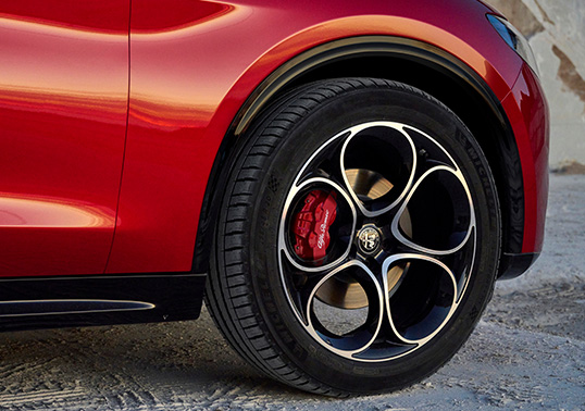 Alfa Romeo Stelvio - Dettaglio Cerchi in Lega